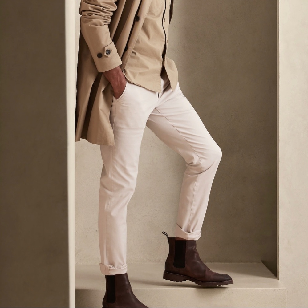 NWT Banana Republic Men’s Lived-In Chino - Oyster Gray Color Size 28x28